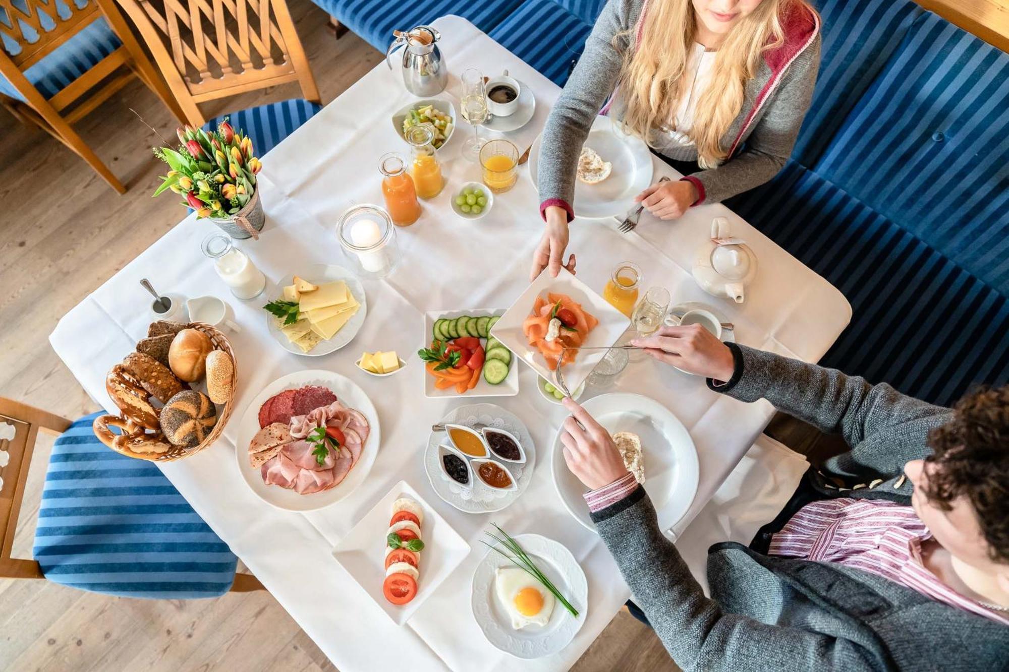 Posthotel Hofherr Konigsdorf Zewnętrze zdjęcie